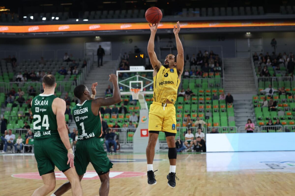 H παρακάμερα της ΚΑΕ για τον αγώνα του ΑΡΗ Betsson στην Λουμπλιάνα (vid)