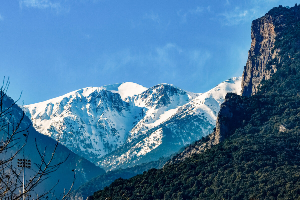 Εντυπωσιακή χιονόπτωση στον Ολυμπο! (vid)