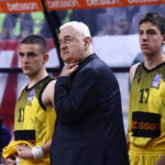 Basket League: Με παρέμβαση Βρούτση βρέθηκε λύση – Κανονικά στους πάγκους οι προπονητές (vid)