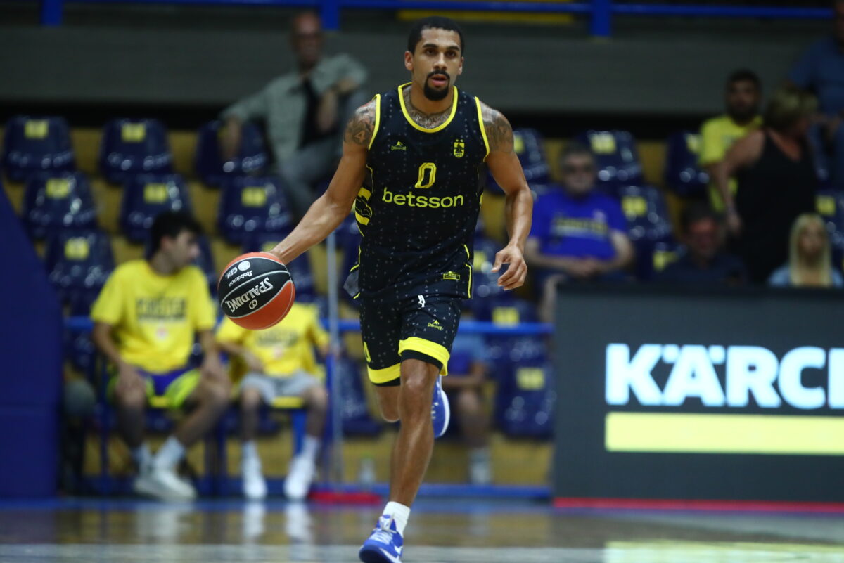 Μόνος του ο Μήτρου-Λονγκ…