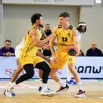 Παρότι τραυματίας, έπαιξε 20 λεπτά ο Γκιουζέλης