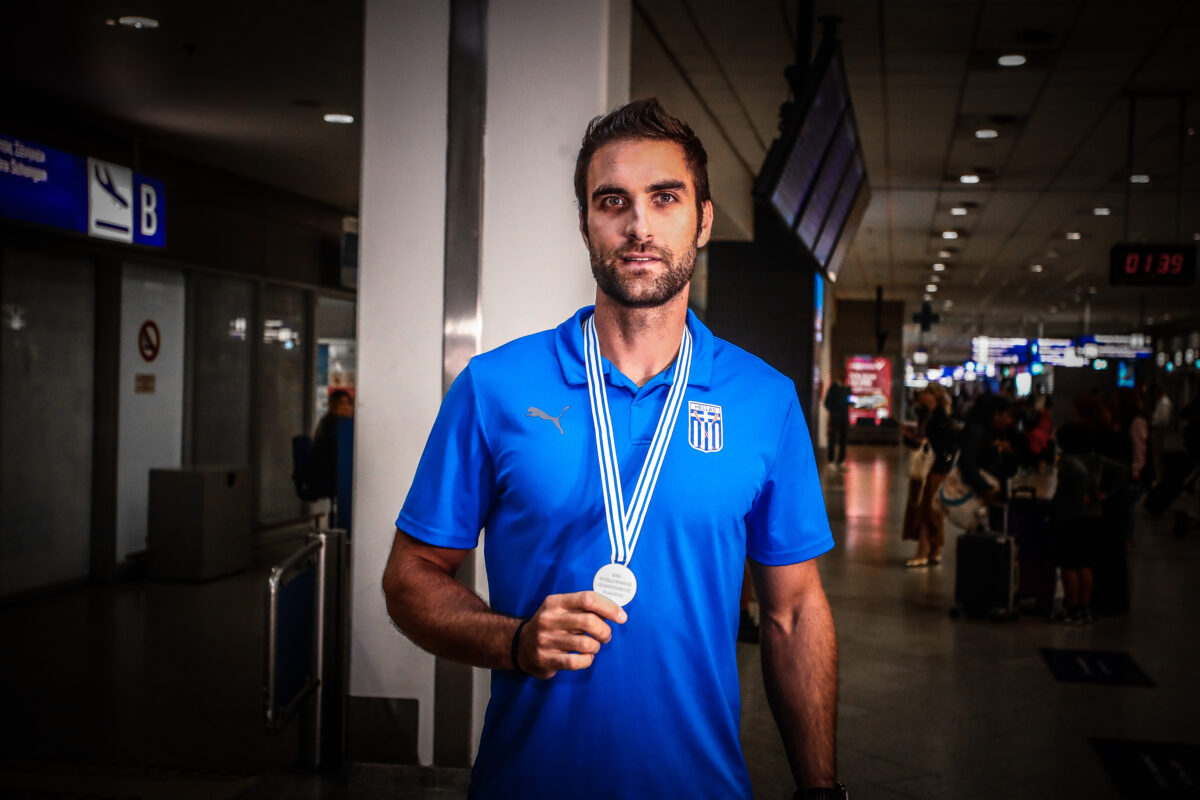 Επέστρεψε στην Ελλάδα ο παγκόσμιος Ντούσκος (vid)