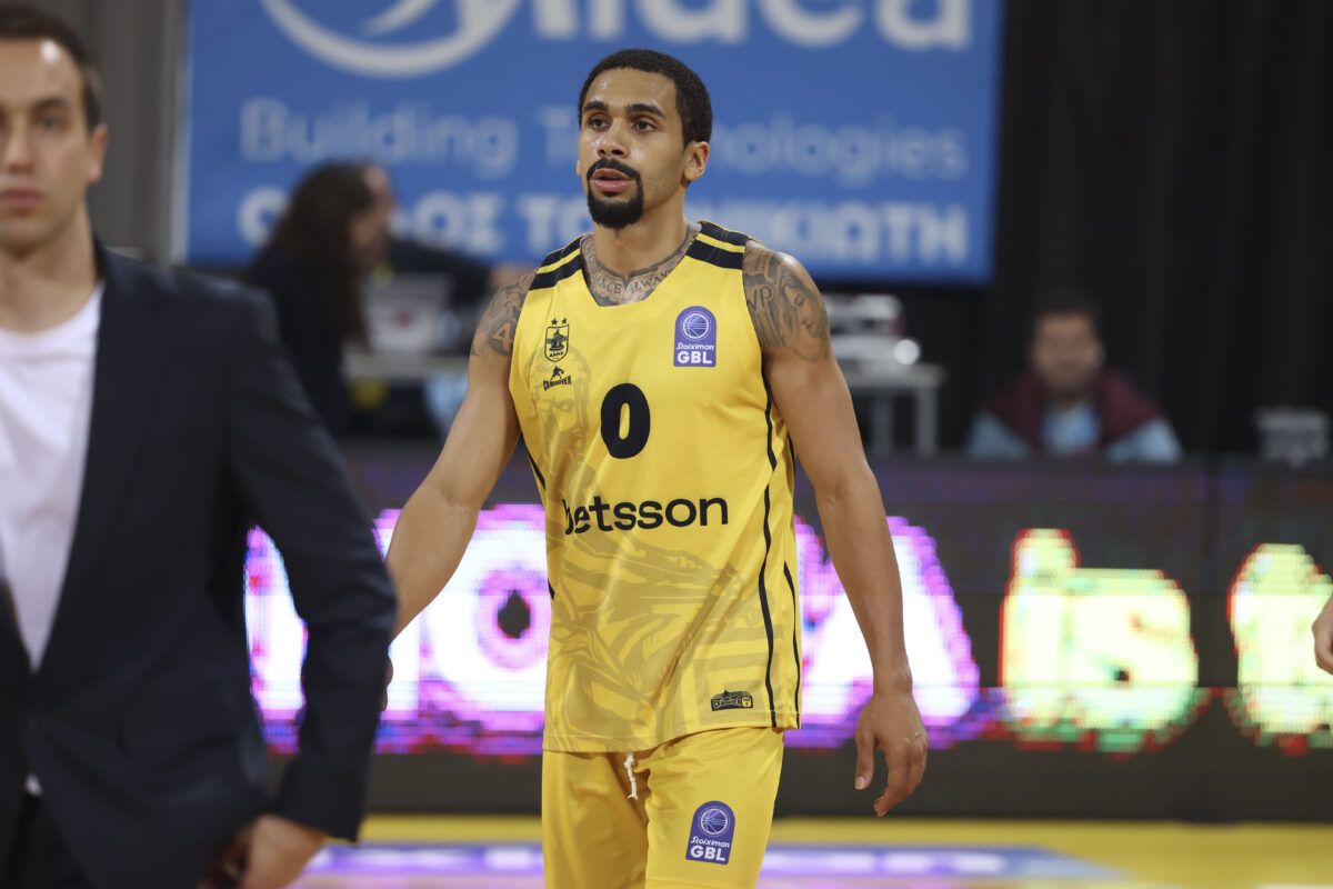 Μήτρου-Λονγκ: «Τα πάνω και τα κάτω δεν αλλάζουν ποτέ…» (vid)