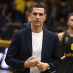 Ξεκαθαρίζει το τοπίο για προπονητή