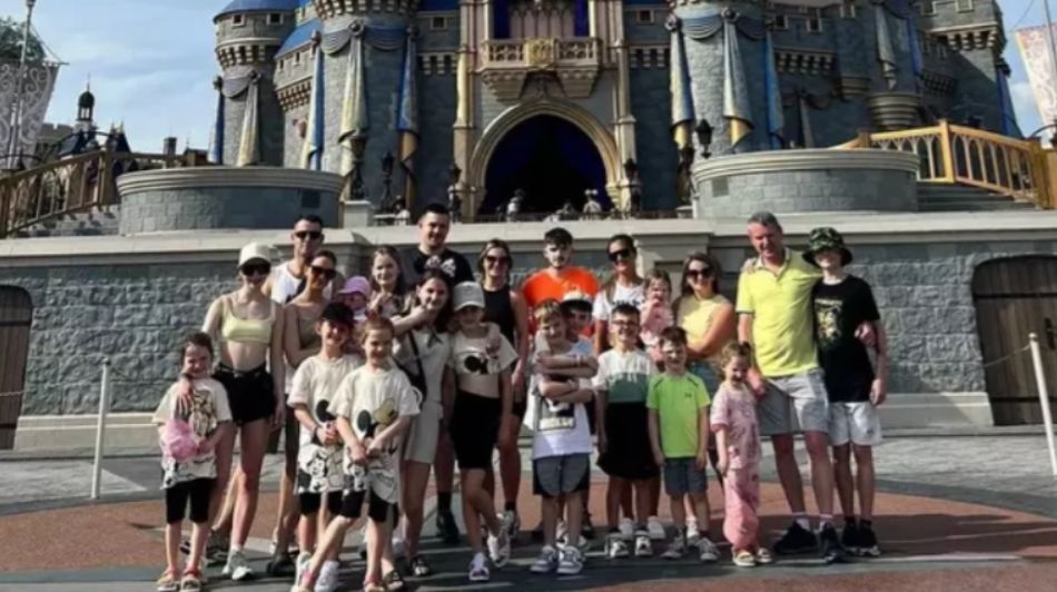 Πολύτεκνη οικογένεια με 22 παιδιά, πήγε στην Disney World και… έφαγε πρόστιμο!