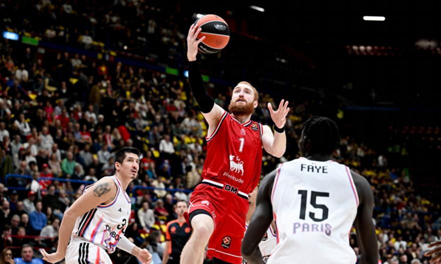 Εύκολη νίκη της Αρμάνι επί της Παρί