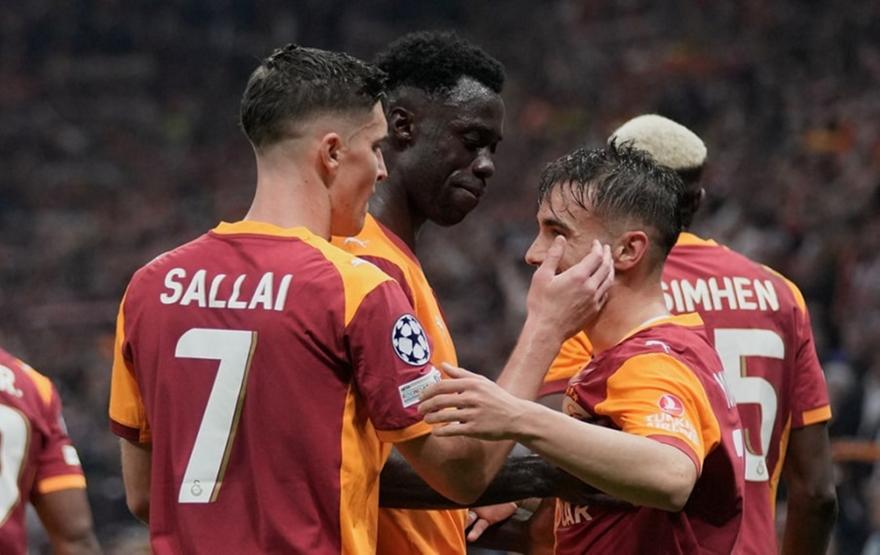 O Οσιμέν έγραψε ιστορία και η Γαλατά εύκολα την Μπόντο (vid)