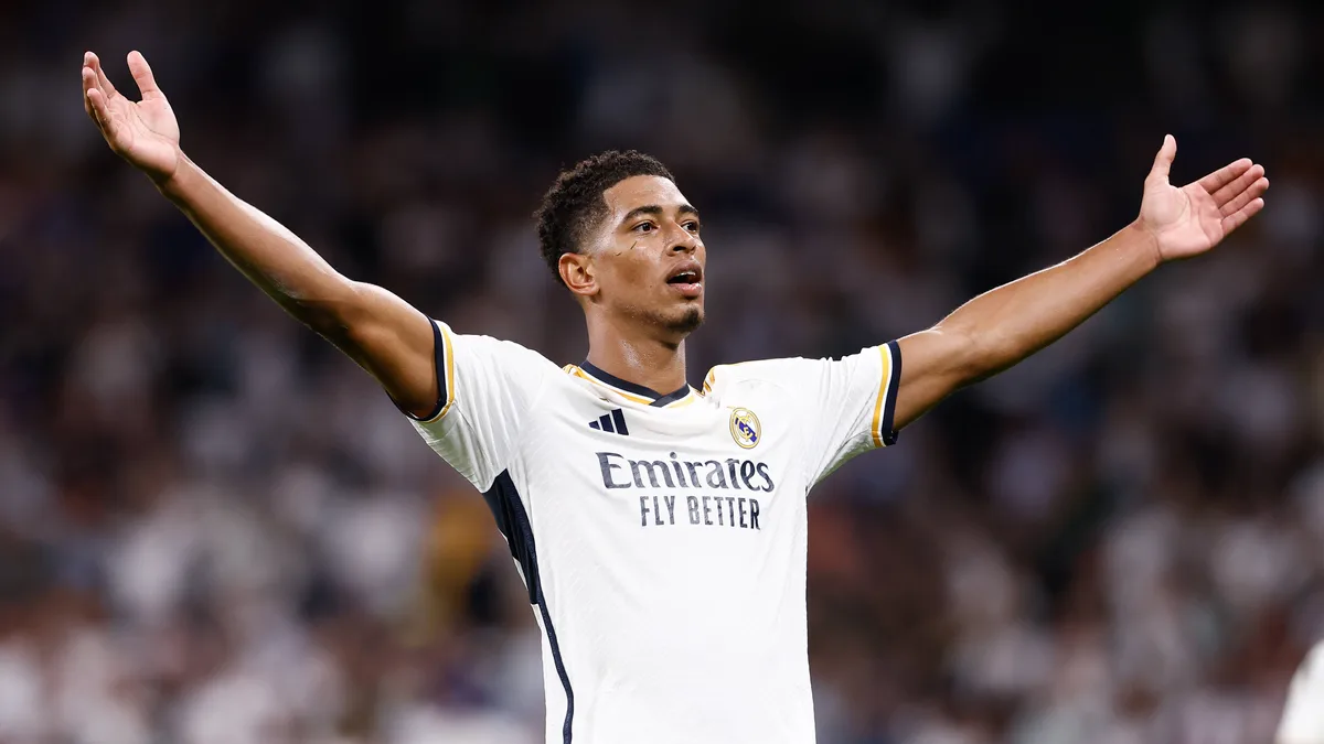 Ο Μπέλινγκχαμ πέρασε με κόκκινο για να αποφύγει τους θαυμαστές του και κινδυνεύει με πρόστιμο! (vid)