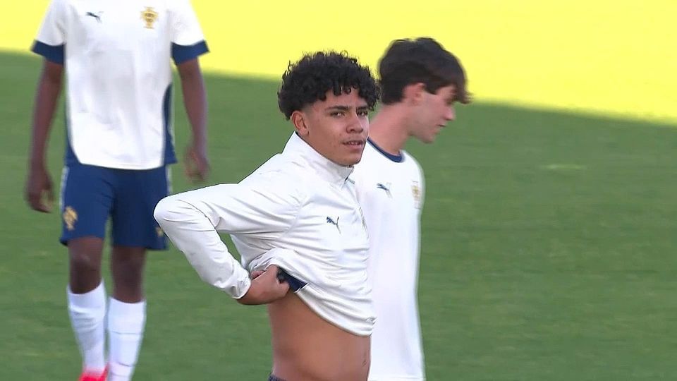 Πρώτη προπόνηση για τον Κριστιάνο Ρονάλντο Τζούνιορ στην εθνική παίδων! (vid)