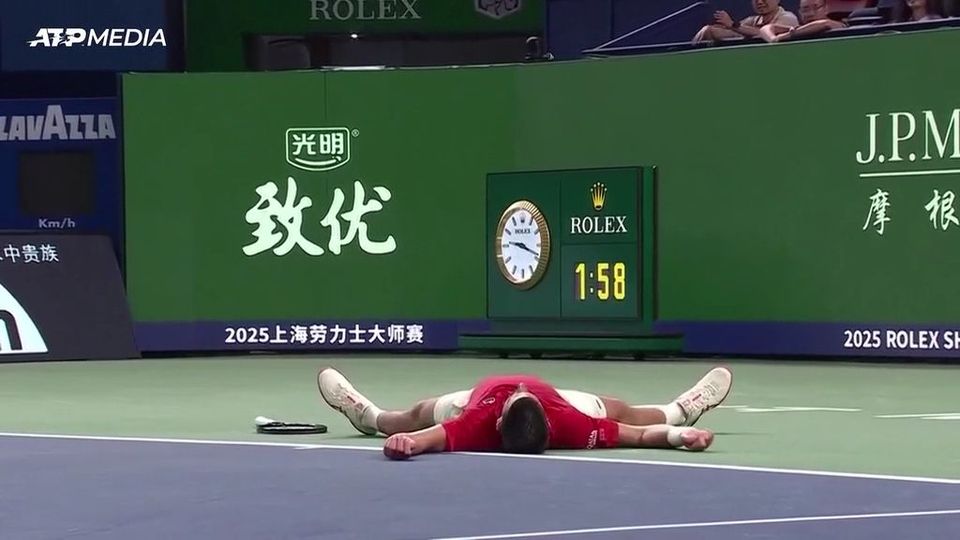 Έχασε σετ και σωριάστηκε στο έδαφος ο Τζόκοβιτς (vid)