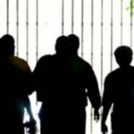 Ανήλικοι ζήτησαν χρήματα από 15χρονο απειλώντας με σουγιά και σιδερογροθιά