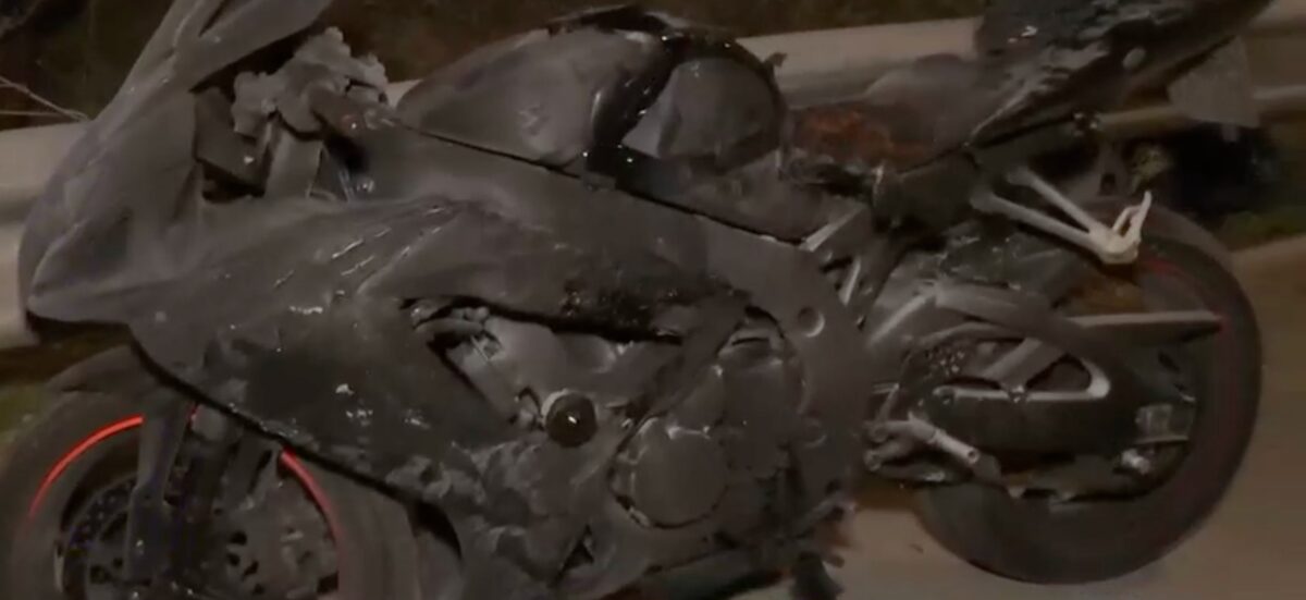 Θεσσαλονίκη: Στις φλόγες μηχανή μετά από τροχαίο στον Περιφερειακό (vid)