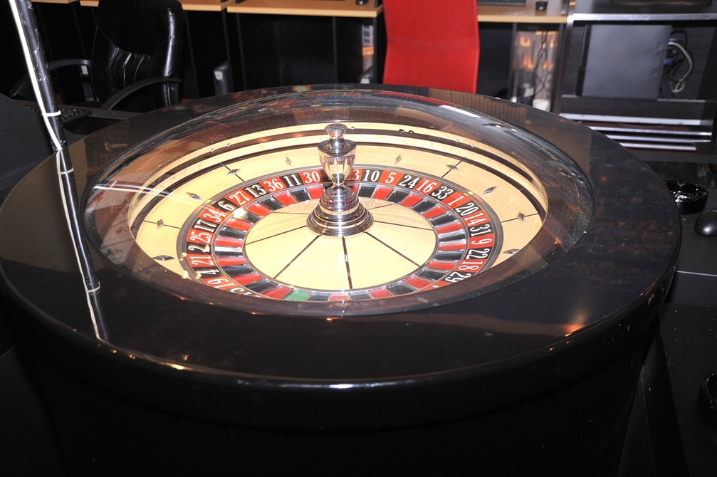 Η συμμορία των εννέα στο καζίνο – Πώς «άρπαξαν» πάνω από 1.300.000€ (vid)