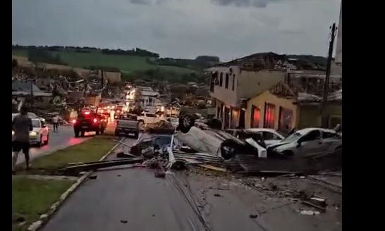 Φονικός ανεμοστρόβιλος στη Βραζιλία (vid)