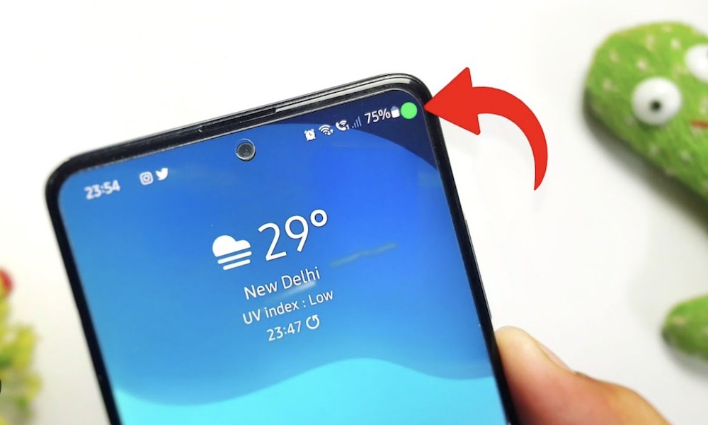 Τι σημαίνει η πράσινη κουκκίδα στο επάνω μέρος του κινητού