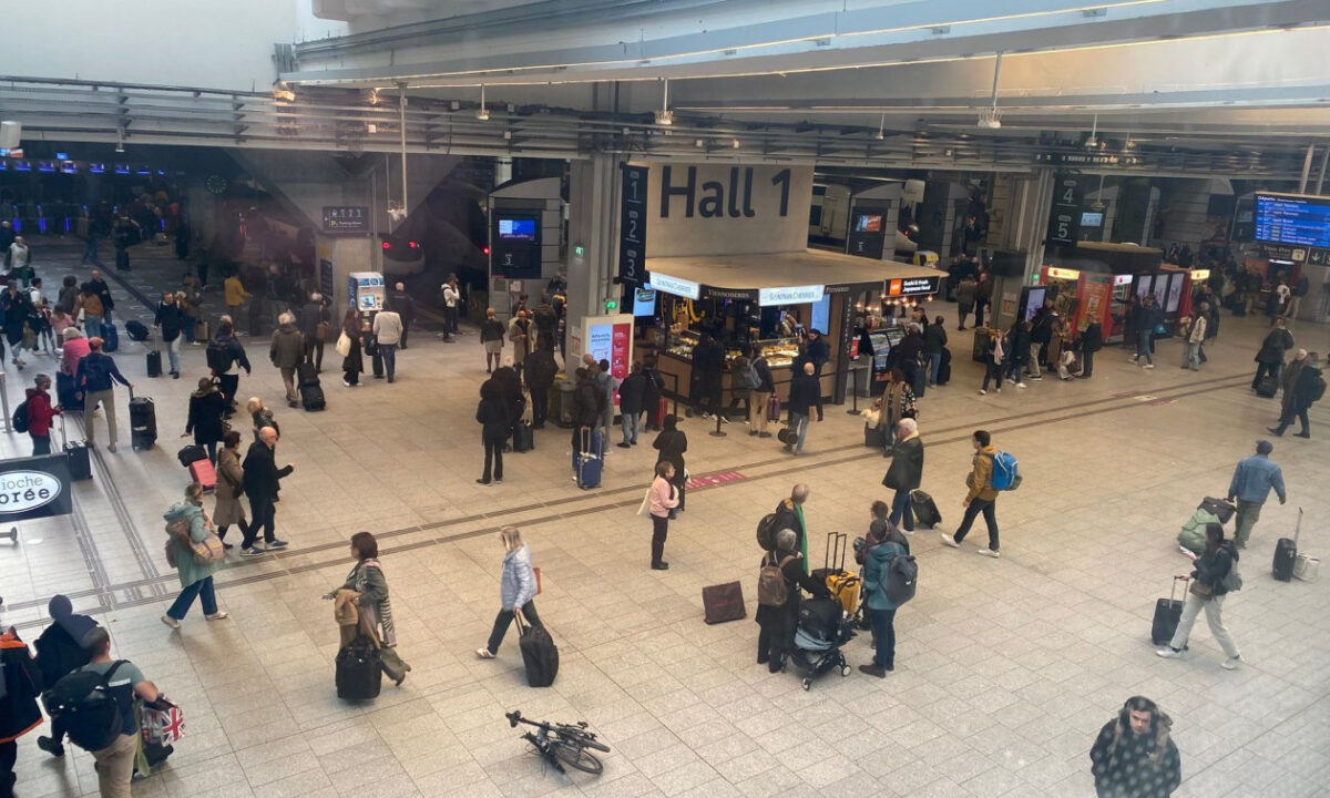 Συναγερμός στο Παρίσι για πυροβολισμούς!