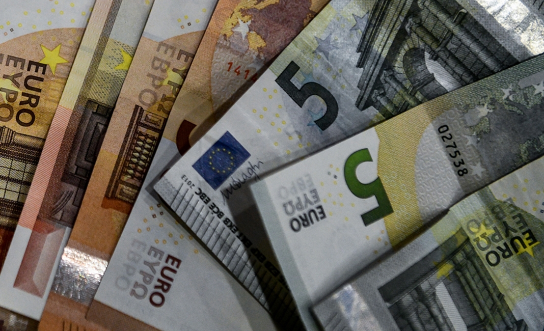 Συντάξεις Δεκεμβρίου και δώρο Χριστουγέννων: Πότε θα καταβληθούν