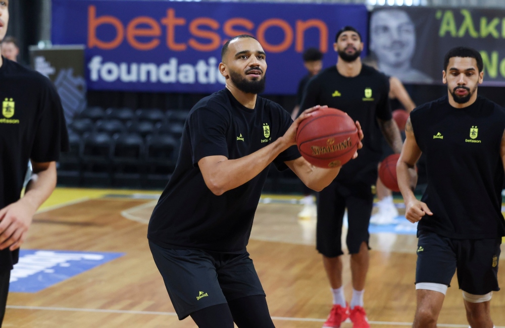 Το photostory της πρώτης προπόνησης του Αμίν Νουά! (pics)