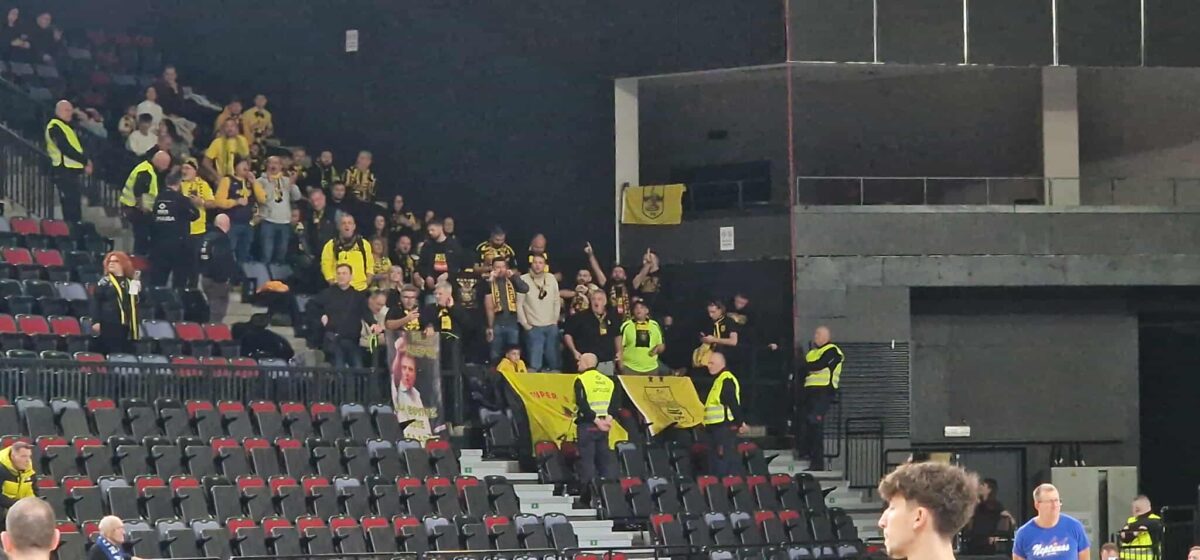 Και στο μακρινό Κλαϊπέντα παρόντες οι φίλαθλοι του ΑΡΗ (pics+vid)