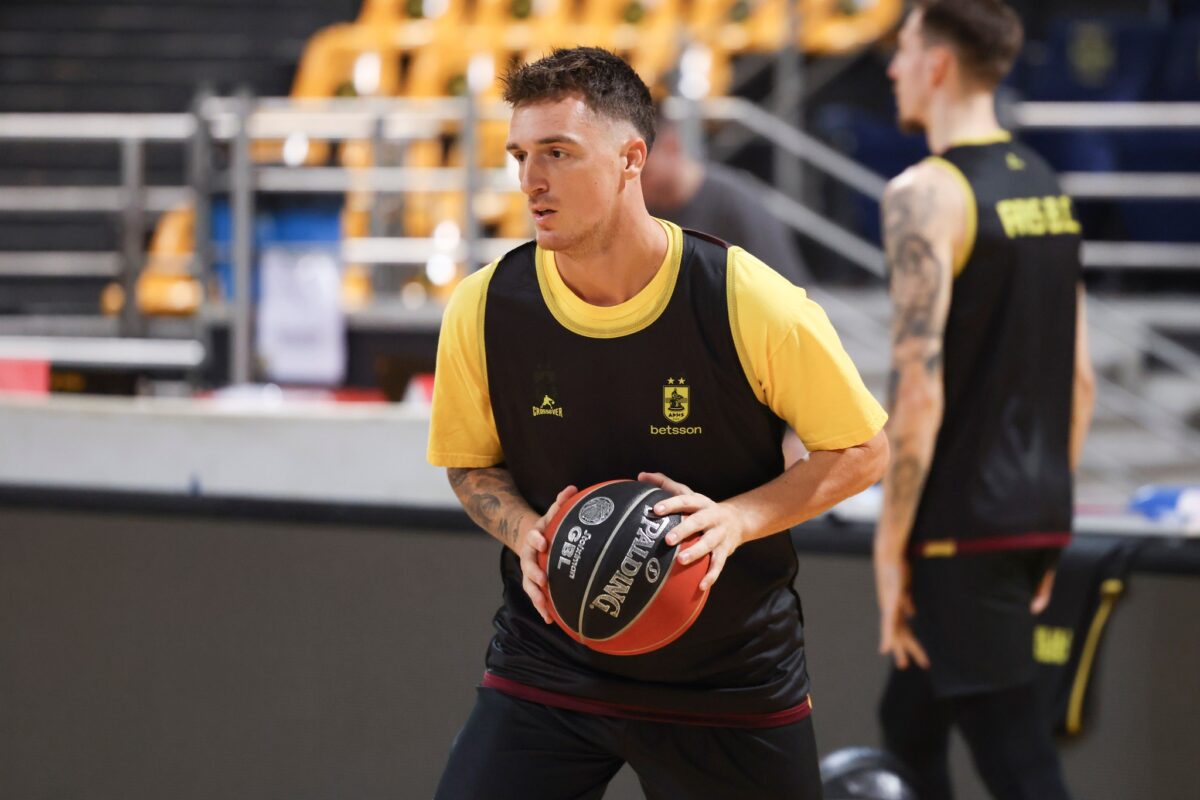 «Μέσα» για Προμηθέα ο Άντζουσιτς – Ποιος έμεινε εκτός