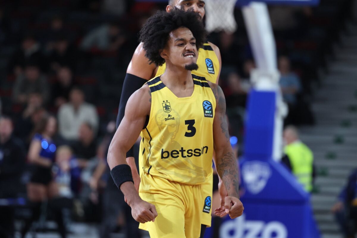 Τζόουνς στην Novibet AllAboutARIS TV: «Ποτέ δεν είχα τέτοιους οπαδούς, τους αγαπάω!»