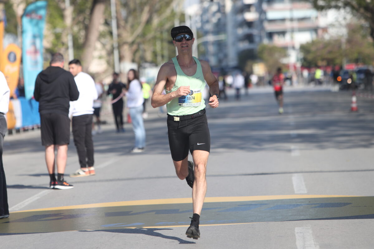Σε εξέλιξη ο μαραθώνιος στη Θεσσαλονίκη (vid)