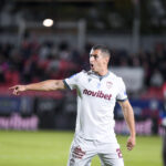 Αλλάζει το κέντρο του ο Μαλεζάς