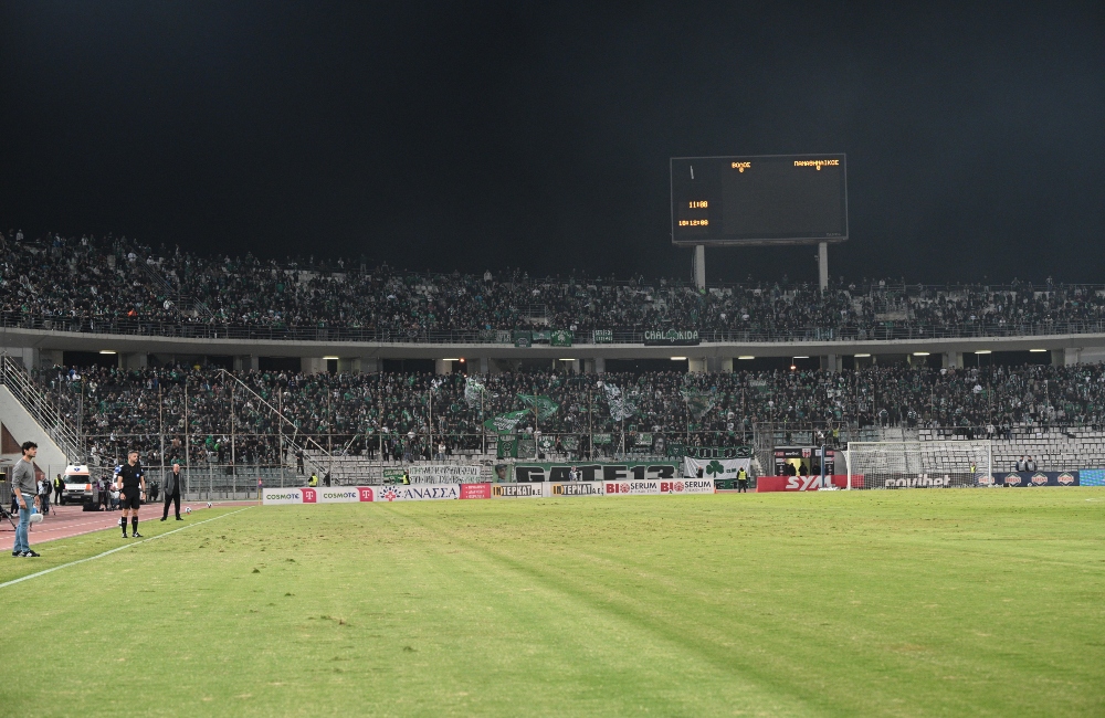 Τρεις συλλήψεις για φωτοβολίδες στο Βόλος-Παναθηναϊκός (vid)