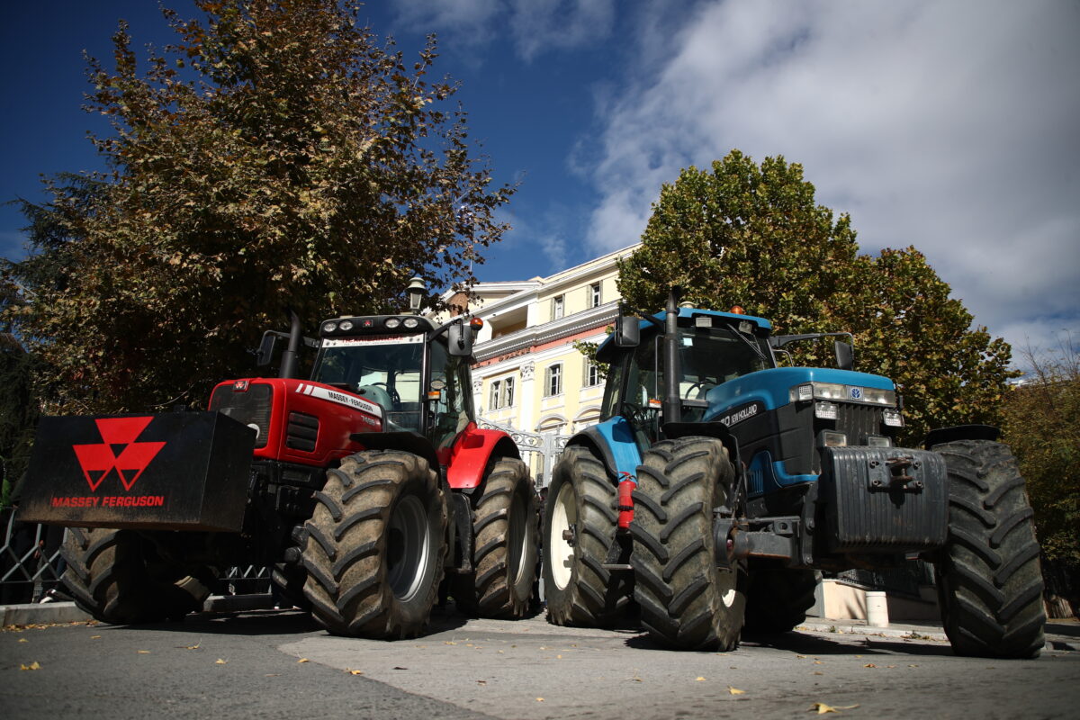 Θεσσαλονίκη: Προειδοποίηση από τους αγρότες – “Συνάντηση, αλλιώς… στους δρόμους με φωτιά και τσεκούρι”