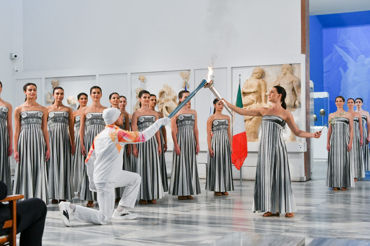 Άρχισε το ταξίδι της Ολυμπιακής Φλόγας από την Αρχαία Ολυμπία για την Ιταλία (vids)