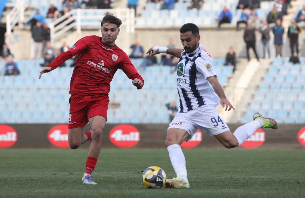 Super League 2: Ο Ηρακλής πέταξε την ευκαιρία να ξεφύγει, εύκολα ο Πανιώνιος