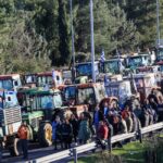 Μπλόκα αγροτών: Συνεχίζονται δυναμικά οι κινητοποιήσεις