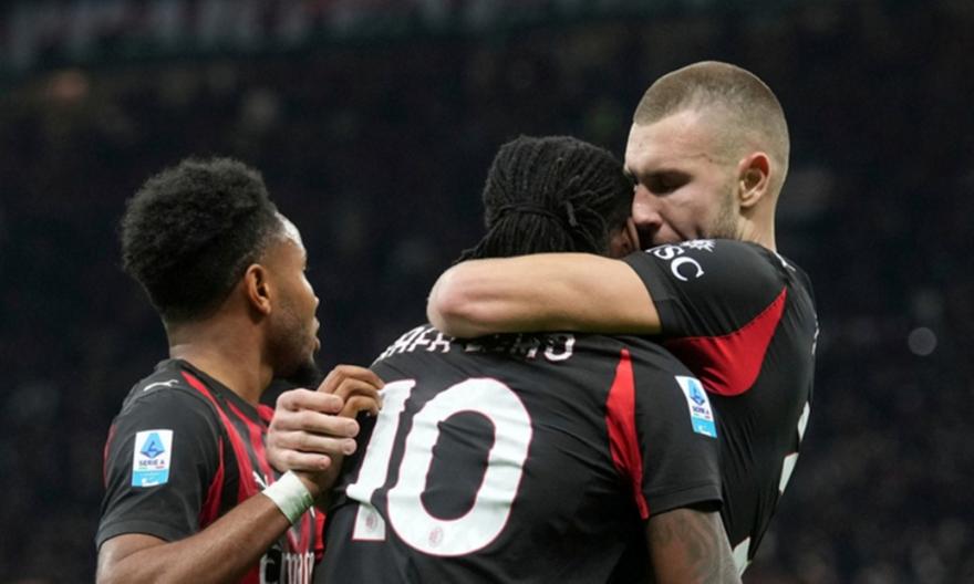 Λύγισε τη Ρόμα η Μίλαν και έβαλε… φωτιά στη Serie A (vids)