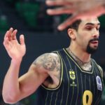 “Boμβαρδίζει” ο ΑΡΗΣ από τα 6.75: Έφτασε τα 11 τρίποντα στο ημίχρονο