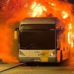 Φωτιά σε λεωφορείο οπαδών της Μπαρτσελόνα πριν τον αγώνα με την Μπριζ! (vid)