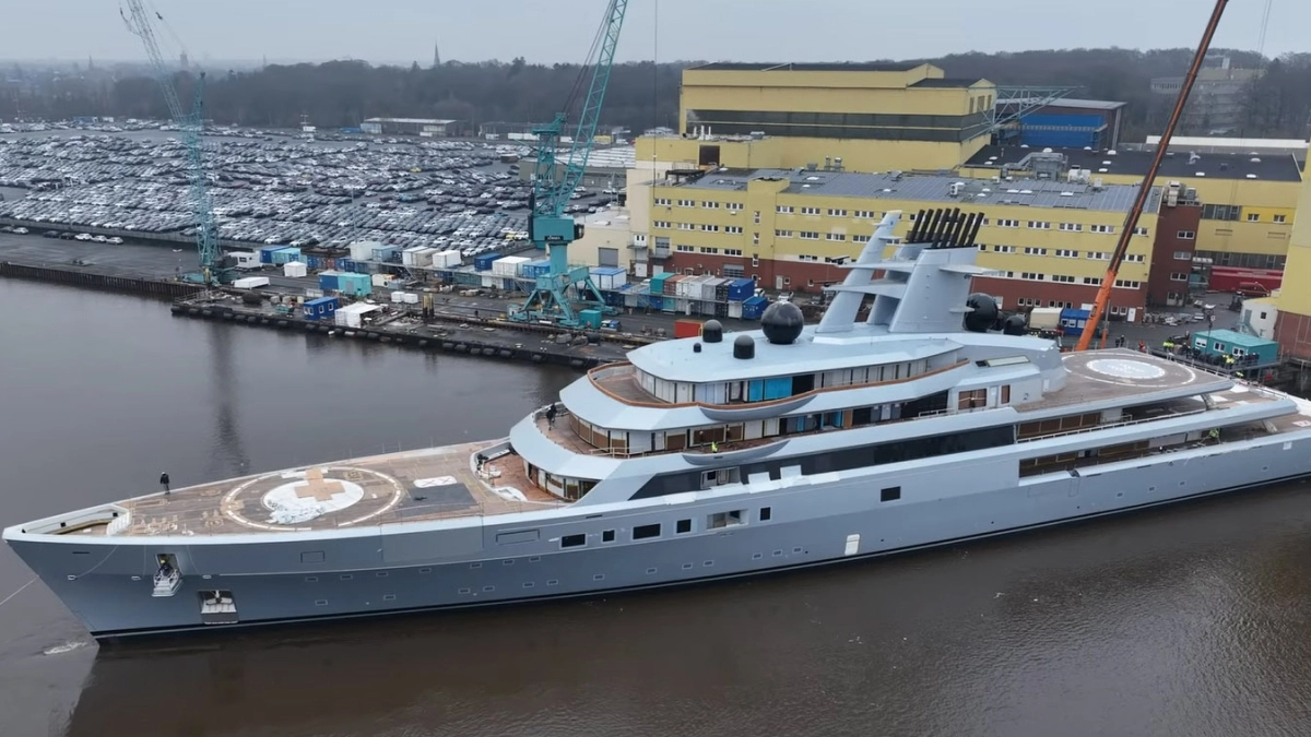 Dragonfly: Η θαλαμηγός που… καίει τρομακτικά!