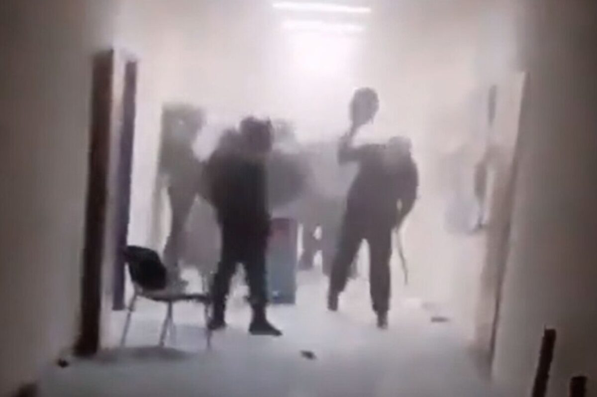 Σοβαρά επεισόδια στο Πολυτεχνείο – Βίντεο ντοκουμέντο (vid)