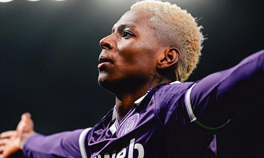 Πήρε το ντέρμπι με την Ουνιόν Σεν-Ζιλουάζ και πλησίασε η Άντερλεχτ