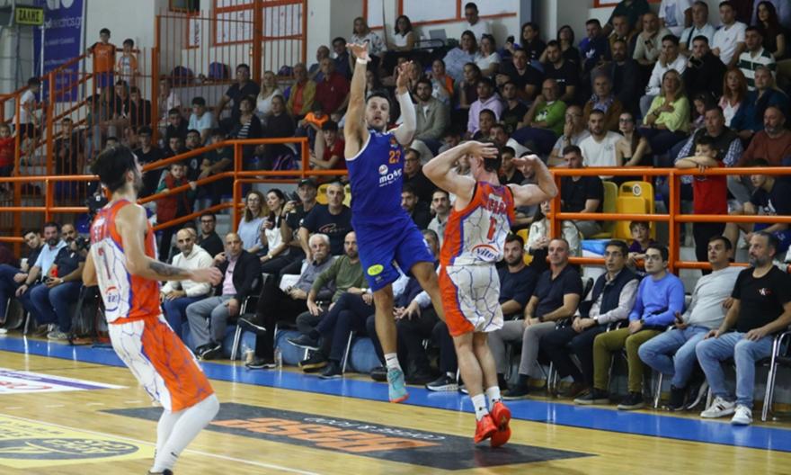 Νίκη στην εκπνοή για Μεγαρίδα (vid)