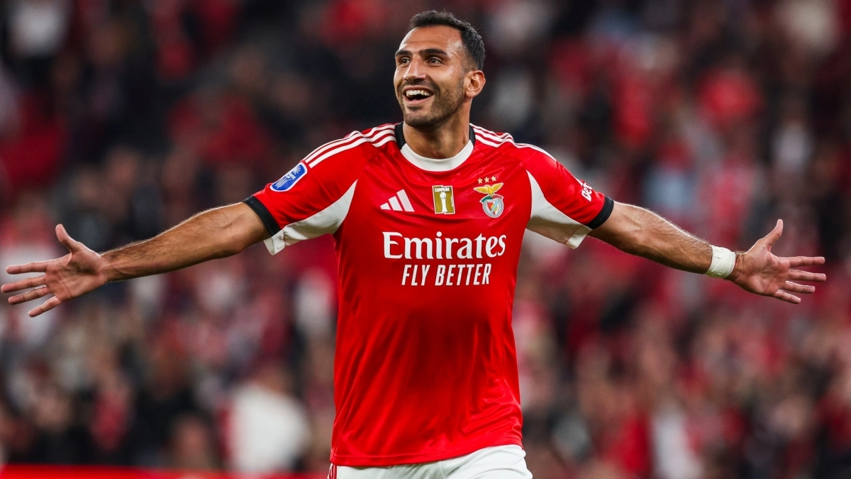 Η “A Bola” αποθεώνει τον… Έλληνα Θεό (vid)