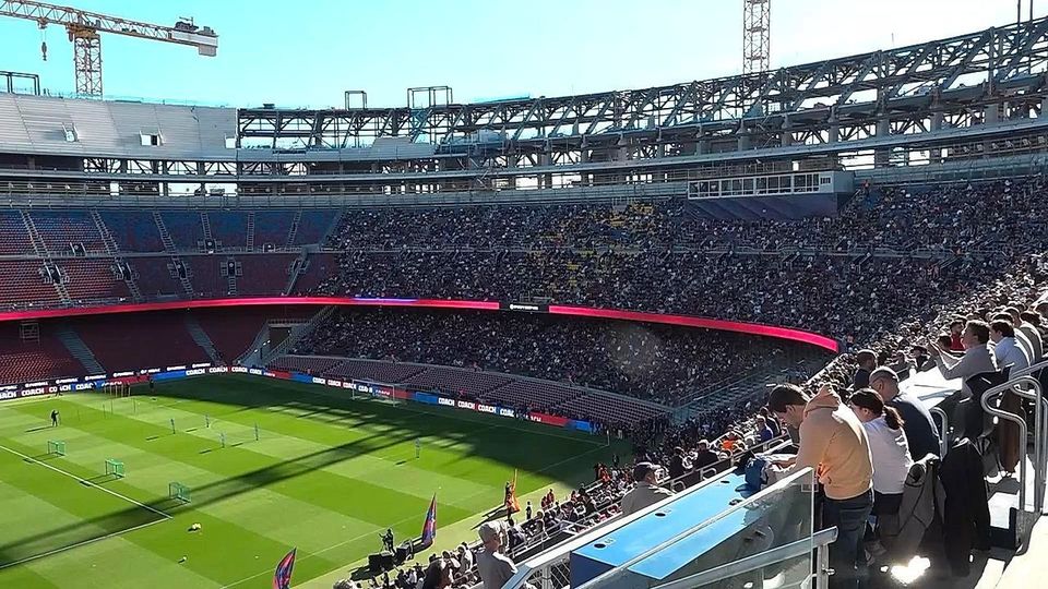 Προπόνηση της Μπαρτσελόνα στο νέο ”παλάτι” της μπροστά στους οπαδούς της! (vid)