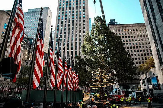 ΗΠΑ: Mύρισε Χριστούγεννα και στη Νέα Υόρκη (vid)