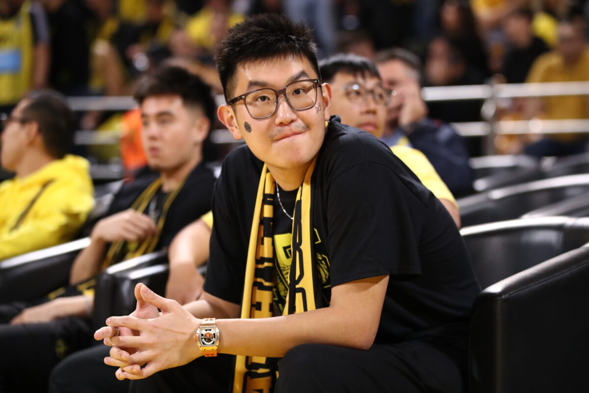 Στα court seats το Λέικερς-Μπακς ο Σιάο (pics)