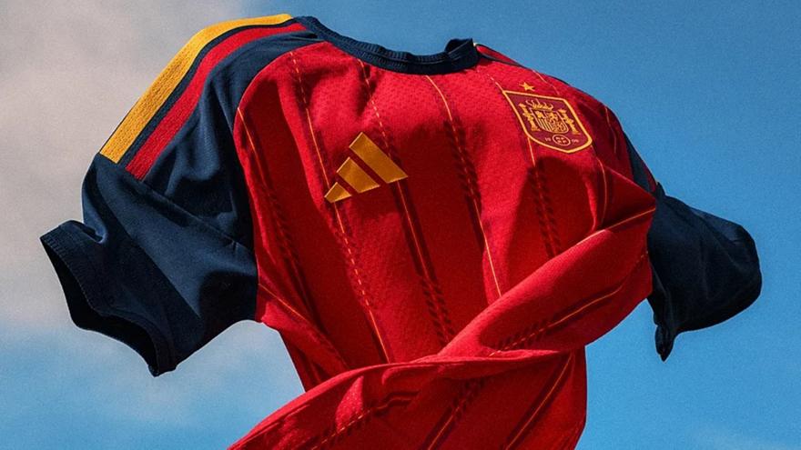 Εντυπωσιάζει η μουντιαλική φανέλα της Ισπανίας