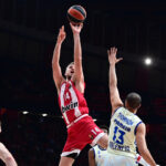 Κατέρρευσε στο τέλος ο Ολυμπιακός, ήττα στο ΣΕΦ από Βαλένθια