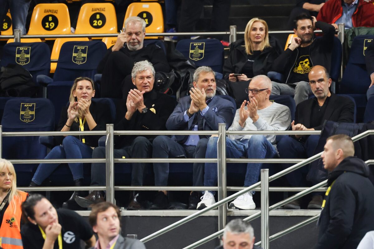 Η παρουσία Αϊβαζίδη στο Παλέ και τα τετ α τετ με Διακογιάννη-Αντωνιάδη