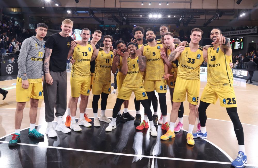 Από το αεροδρόμιο στο… γήπεδο