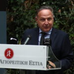 Απειλητικά και υβριστικά μηνύματα στον Αγγελούδη