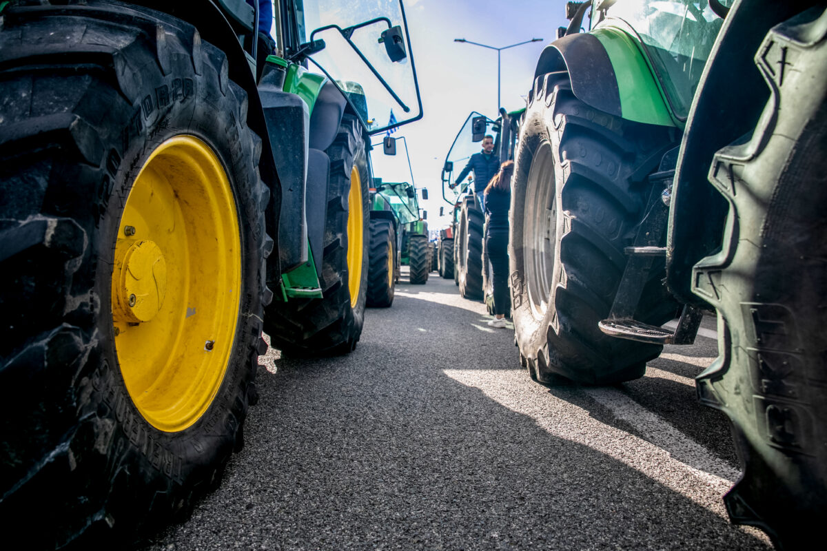 Η ώρα των αποφάσεων σήμερα για τους αγρότες (vid)