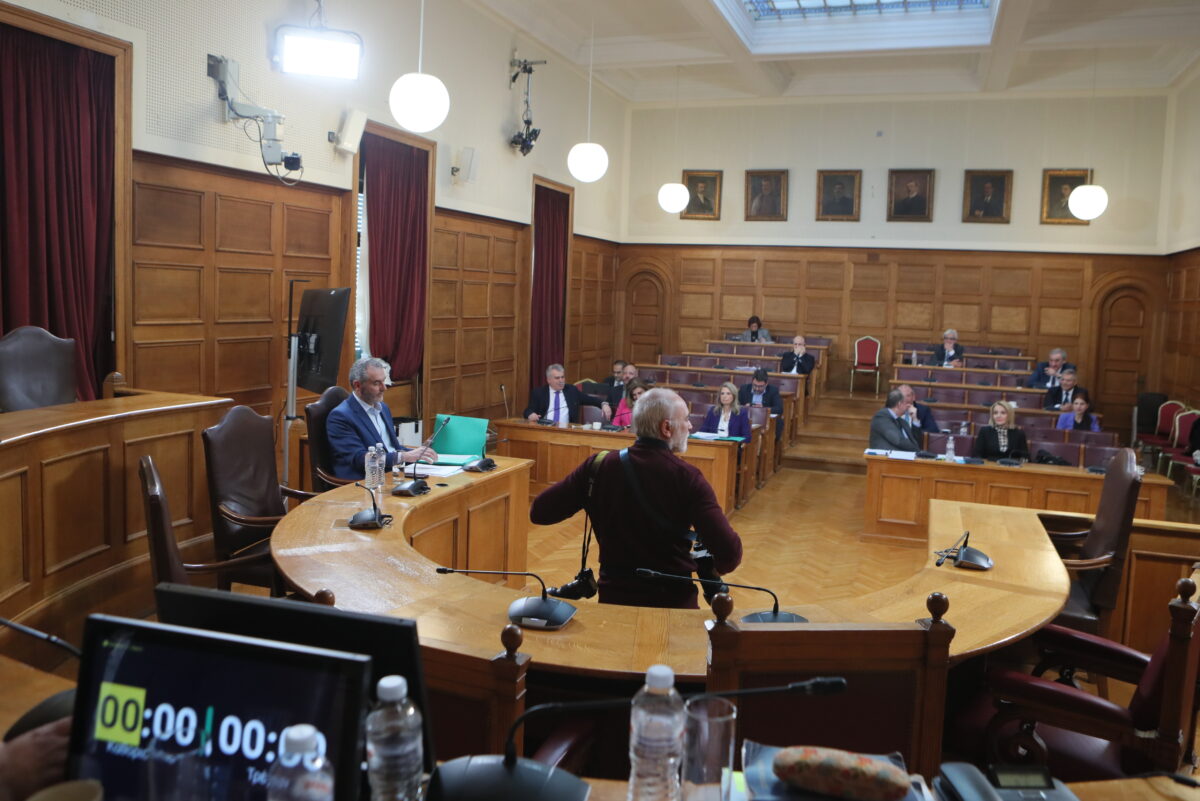 Ρεκόρ τηλεθέασης το κανάλι της Βουλής λόγω Φραπέ-Κωνσταντοπούλου (vid)